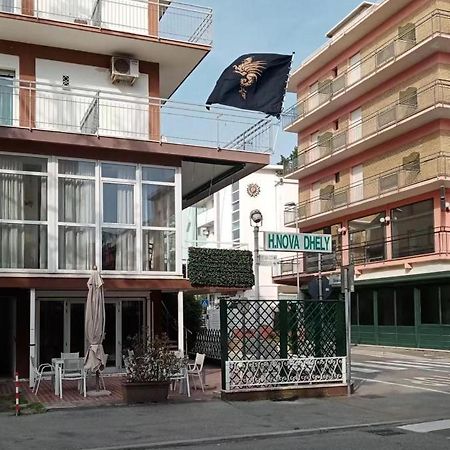 Hotel Nova Dhely Rimini Buitenkant foto