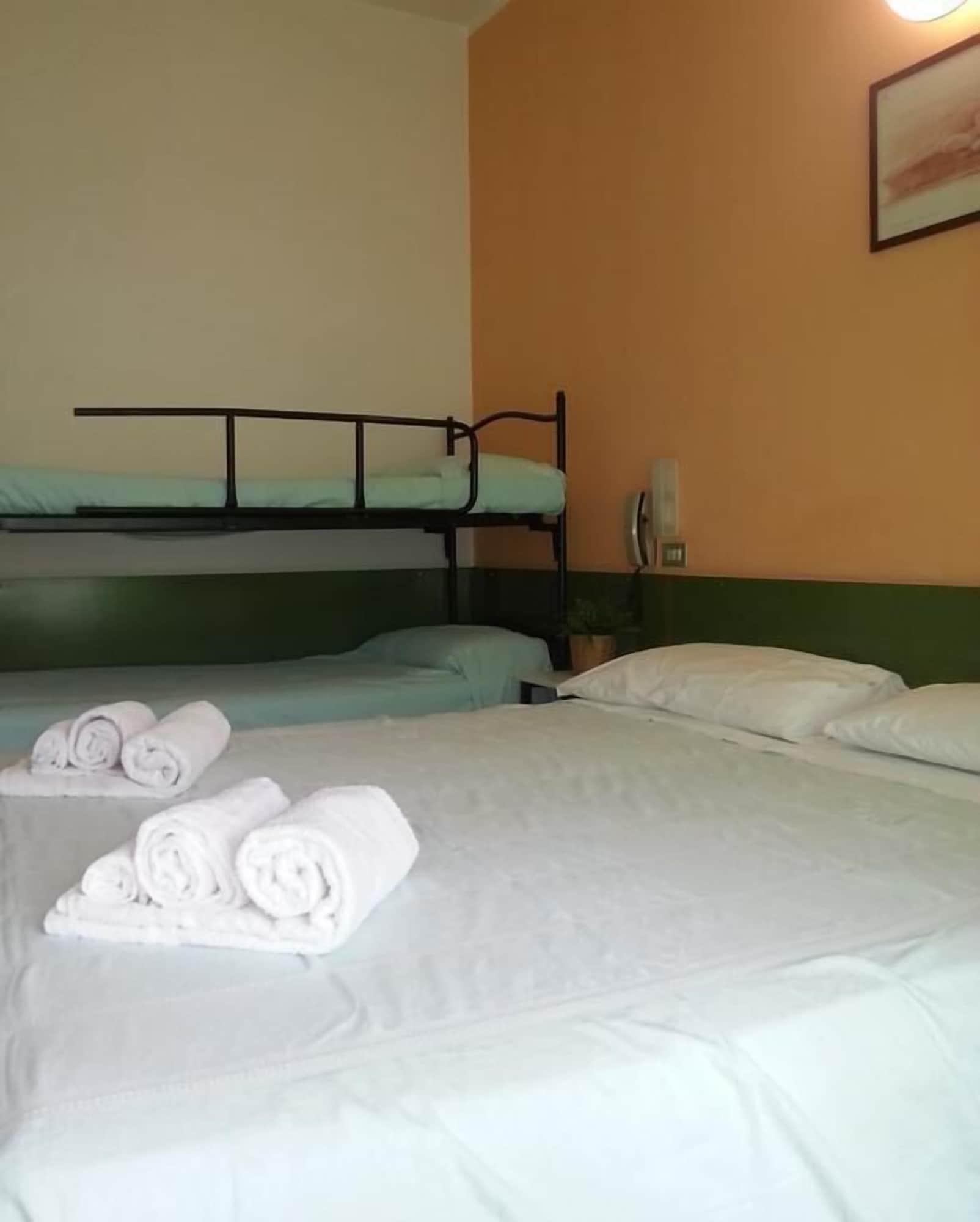Hotel Nova Dhely Rimini Buitenkant foto